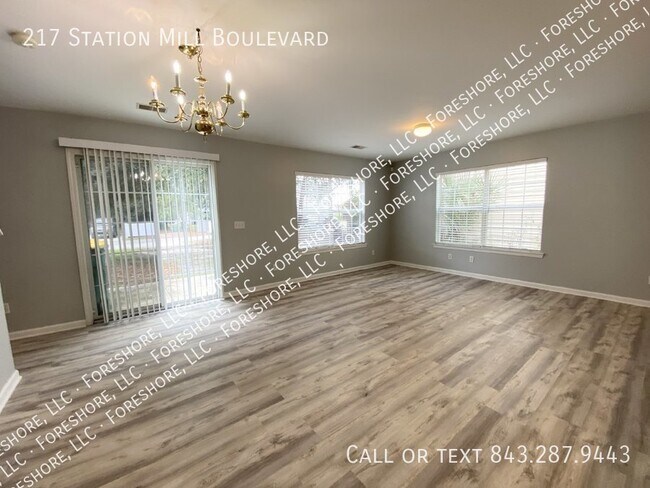 Foto del edificio - End-Unit Townhome in Mill Creek/Cypress Ri...