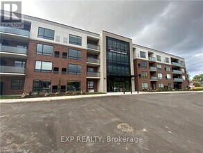 Building Photo - 3998 Victoria Ave