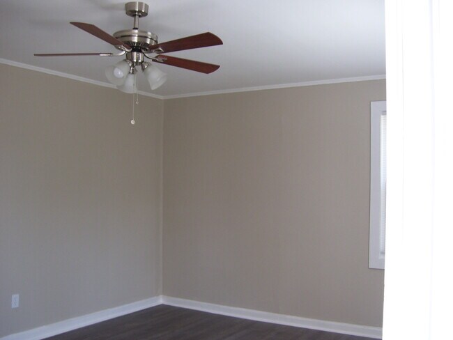 Foto del edificio - 18 Pleasant Ridge Ave