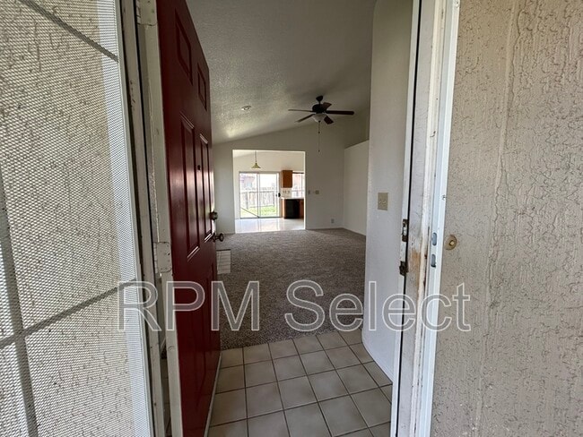 Building Photo - 4956 Villa Royale Way