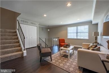 Foto del edificio - 32 Golden Hill Ct