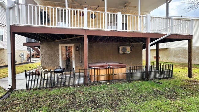 Foto del edificio - 833 Plantation Dr