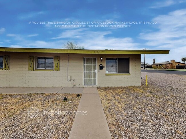 Building Photo - 1434 E Dana Ave