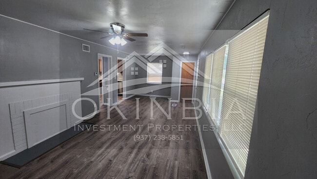 Building Photo - 3 bedroom 1.5 bath home