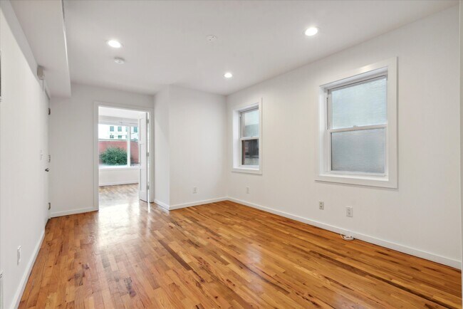 Foto del edificio - 1432 N Cadwallader St