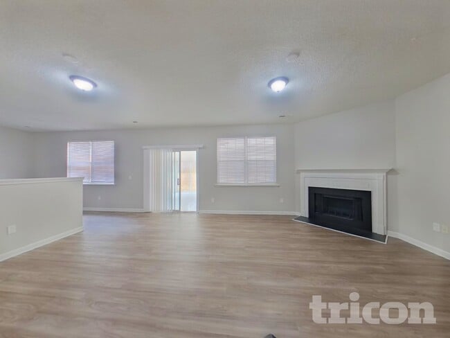 Building Photo - 335 Annabel Dr