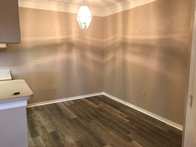 Foto del edificio - ** 1 bed/1 bath Condo in Royal Greens at G...