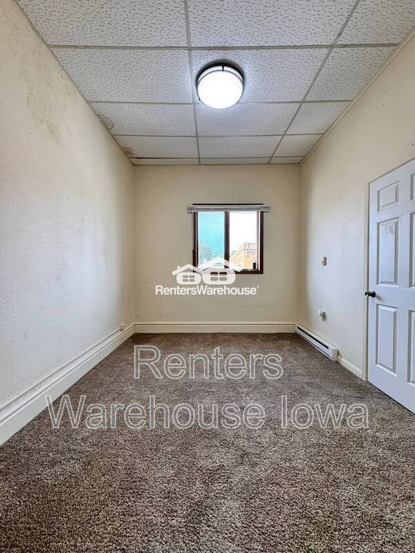 1406 Walnut St Unit B, Dallas Center, IA 50063 Condo for Rent in