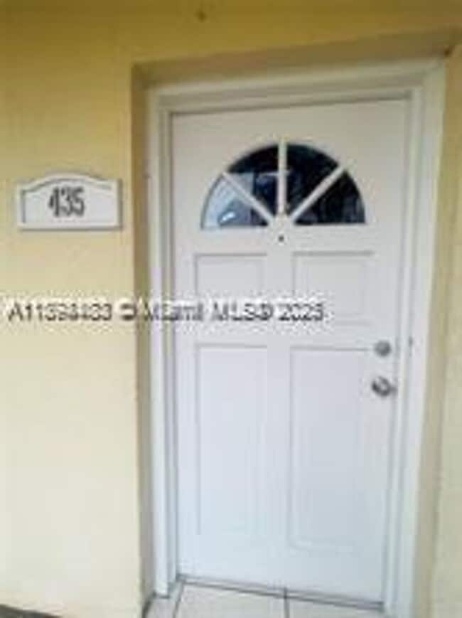Foto del edificio - 6301 S Station Square 6301, Davie, FL 33314