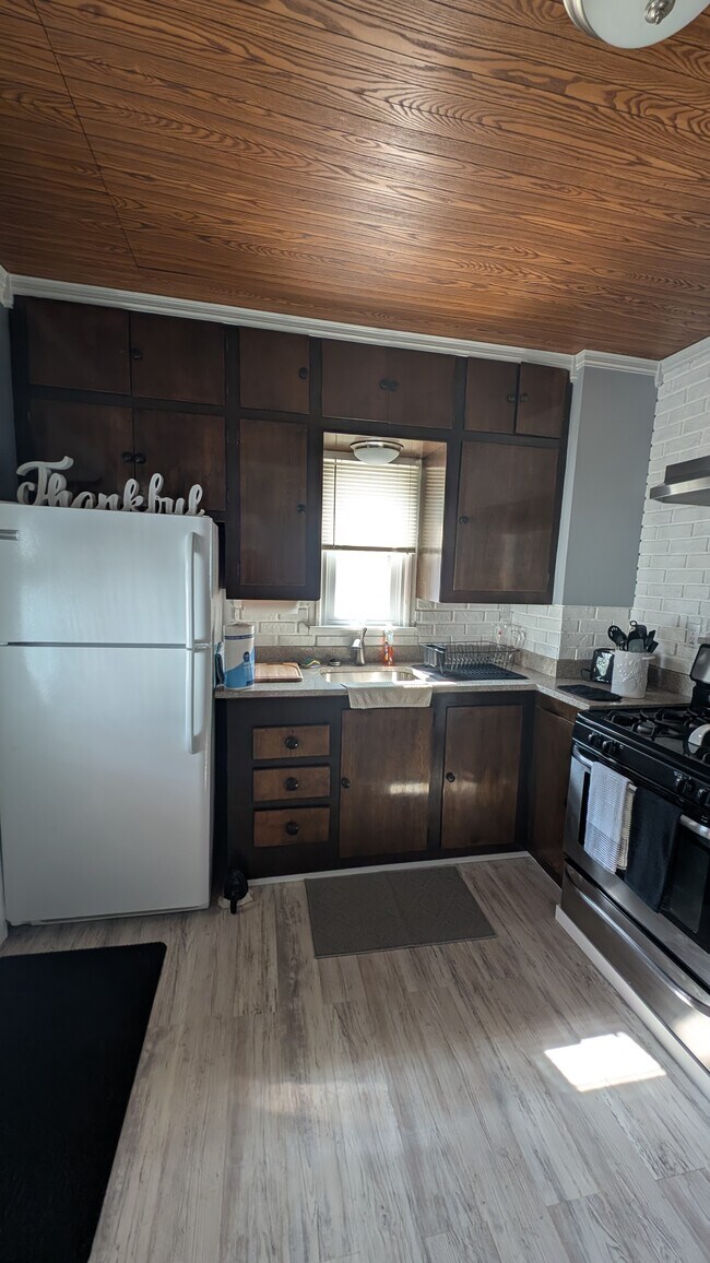 Foto del edificio - 142 Bluff Ave