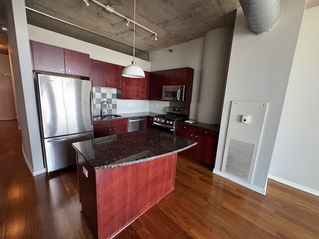 Foto del edificio - 700 N Larrabee St