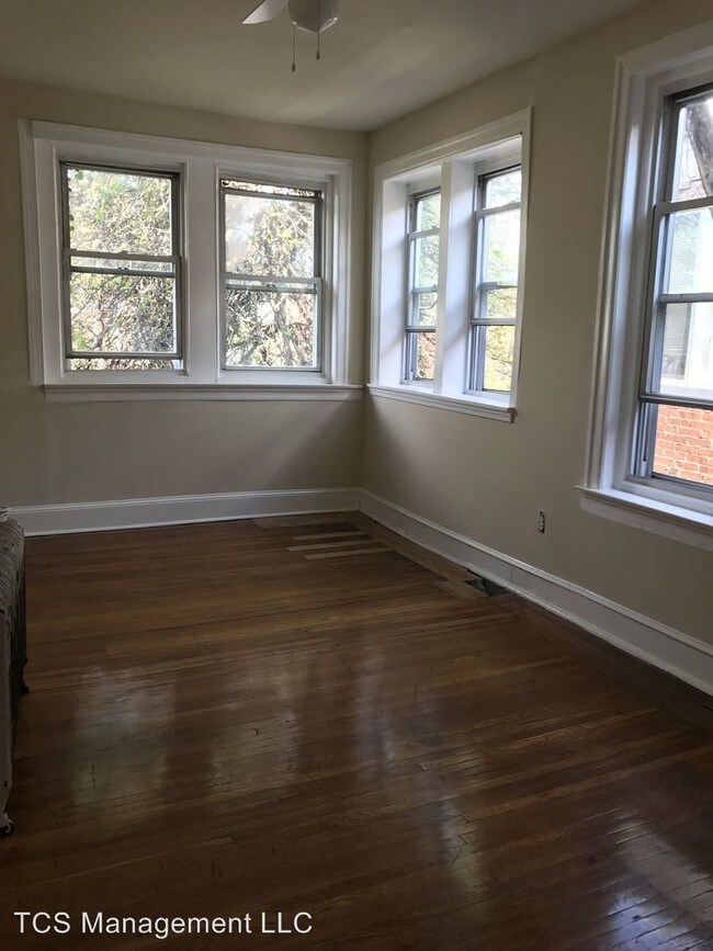 Foto del edificio - 3 br, 1 bath House - 5933 Chester Avenue