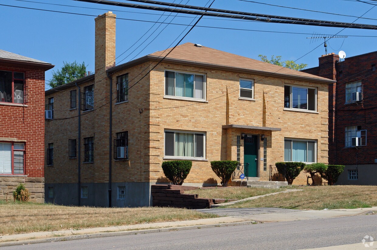 Primary Photo - 2588 Westwood Northern Blvd