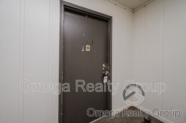 Foto del edificio - 425 Oakwood Ave