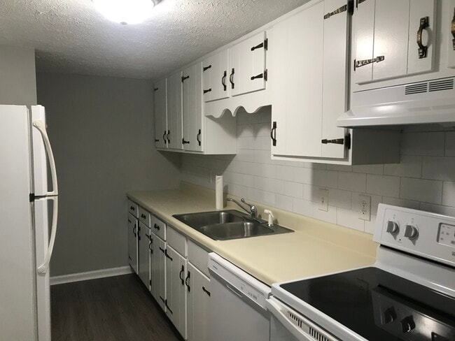 Building Photo - 169 Kitty Hawk Sq