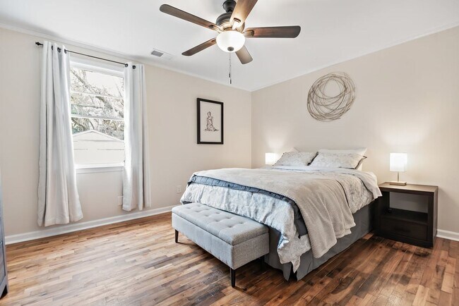 Foto del edificio - 1301 E 67th St