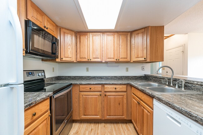 Building Photo - 9010 Zephyr Ct