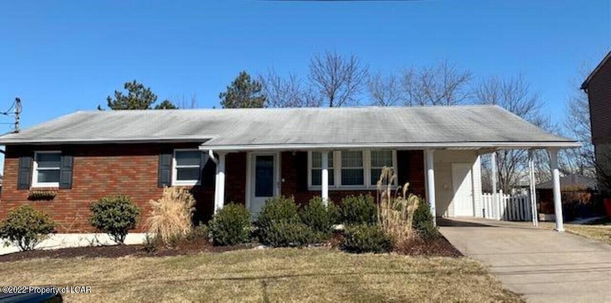 Foto principal - 49 Highland Dr