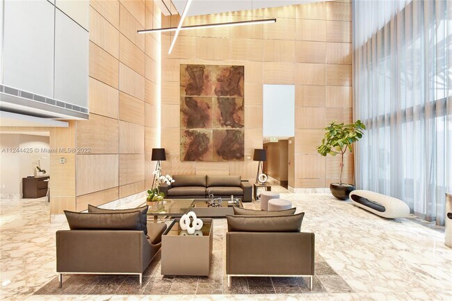 Foto del edificio - 1331 Brickell Bay Dr