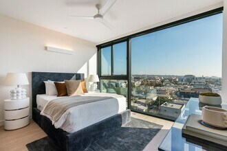 Building Photo - Venue Residences