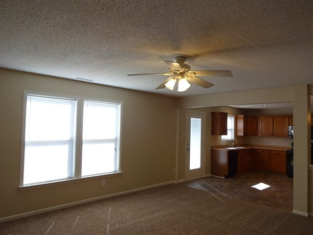 Foto del edificio - 1681 Blue Grass Parkway