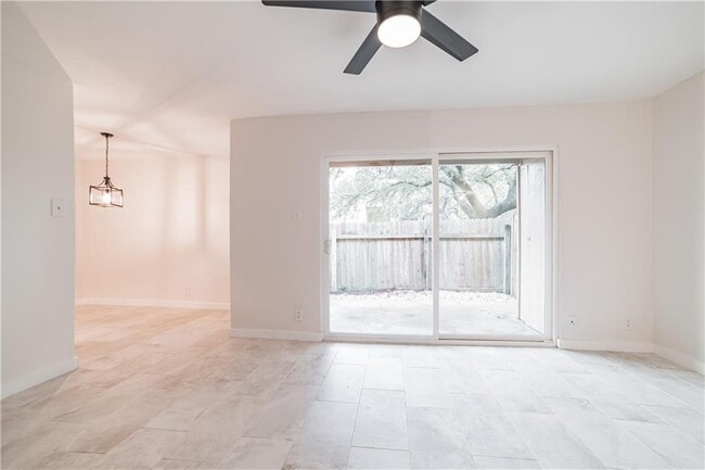 Building Photo - 2600 Penny Ln