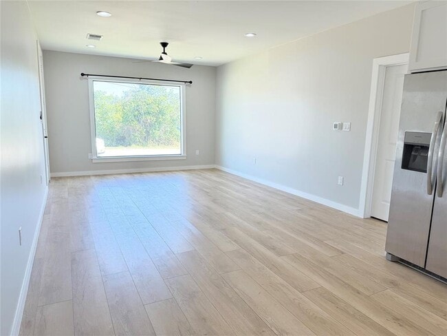 Building Photo - 100 W Caskey St