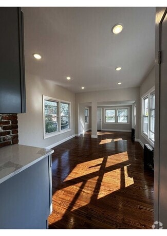 Building Photo - 16 Kirkwood Pl