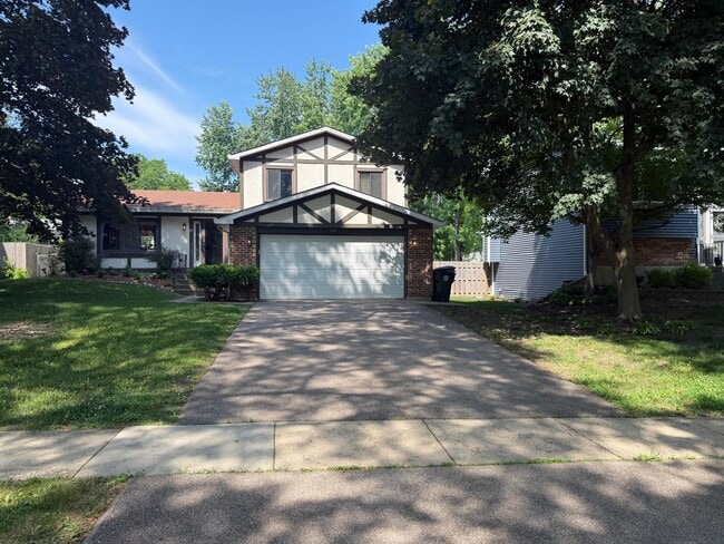 Building Photo - 134 S Berteau Ave