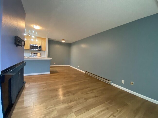 Building Photo - 357 Half Moon Ln