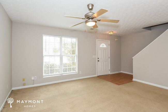 Foto del edificio - 5871 Strathmoor Manor Cir