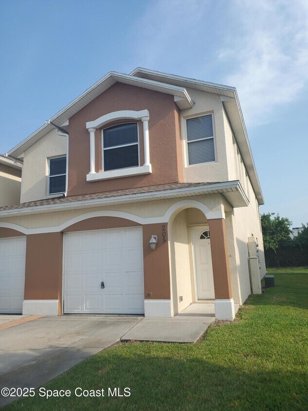 Foto principal - 1045 Venetian Dr