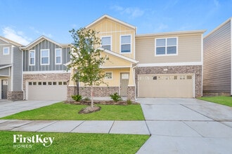 Building Photo - 620 Sophia Wy