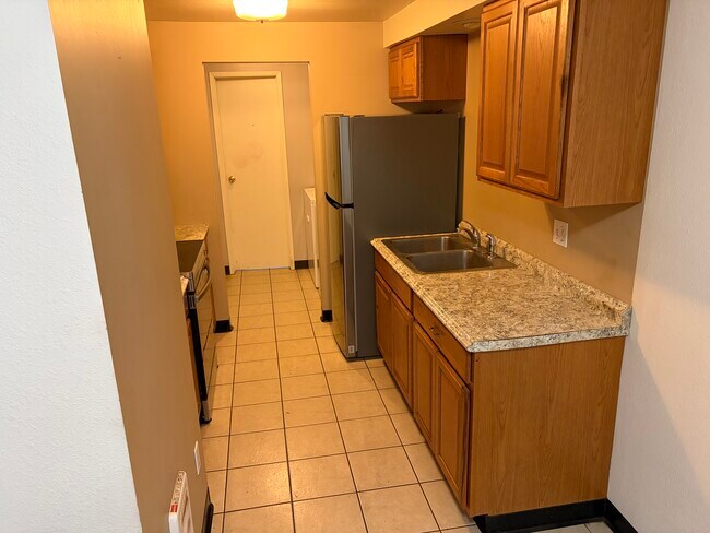 Foto del edificio - 2115 Carlson Rd