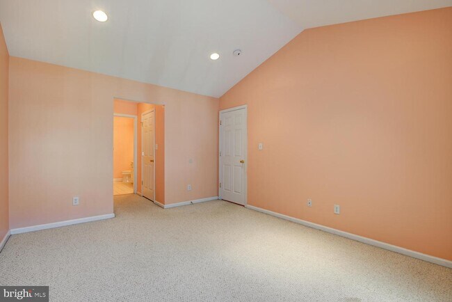 Building Photo - 88 Windsor Pond Rd