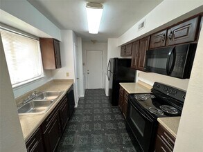 Building Photo - 8048 Sands Point Dr