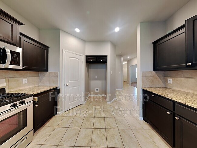 Foto del edificio - 848 Walls Blvd