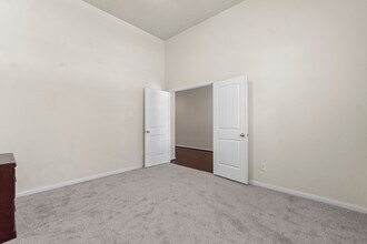 Building Photo - 118 Red Deer Pl