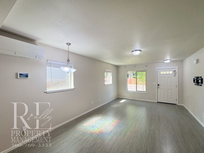 Building Photo - Hilltop Port Orchard Home with Open Living & Fenced Backyard