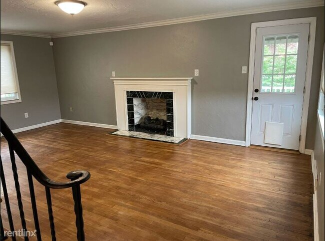 Foto del edificio - 3 br, 2 bath House - 201 Broughton Rd