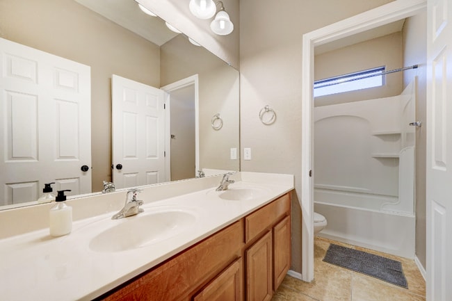 Building Photo - 10223 W Raymond St