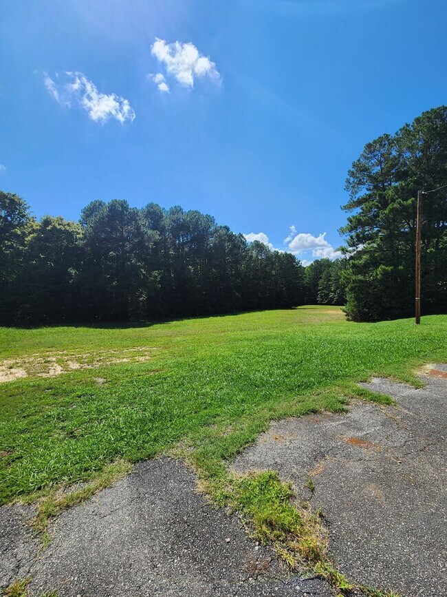 Building Photo - Apex-Durham /3BR Jordan Lake House