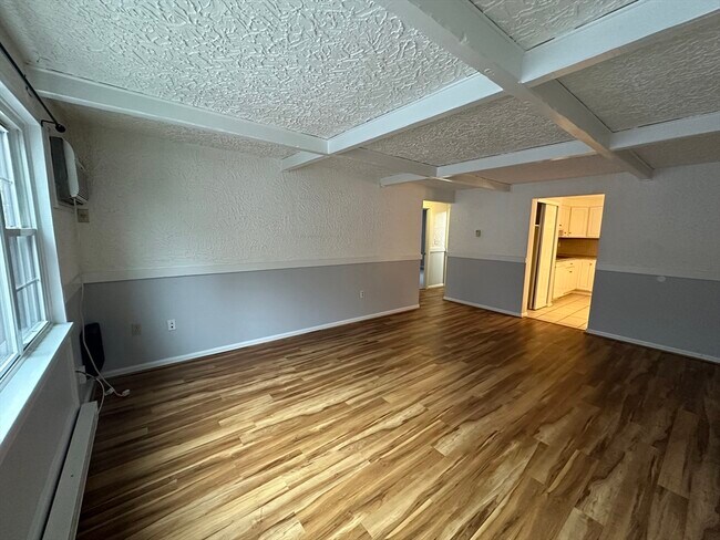 Foto del edificio - 53 Swanson Ct