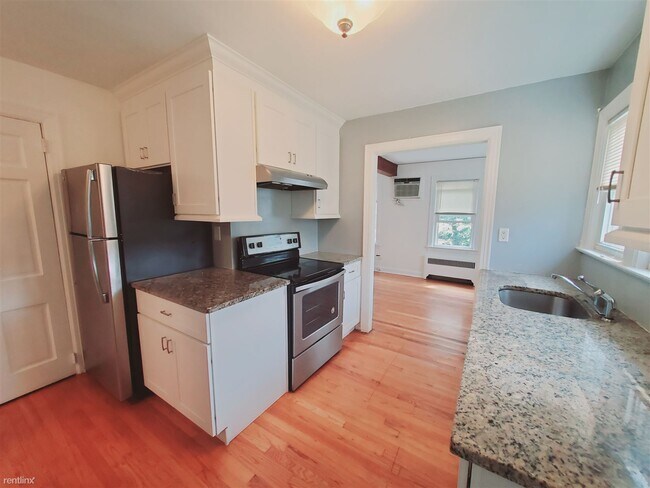 Building Photo - 3 br, 1 bath House - 164 Old Kings Hwy S