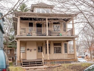 Building Photo - 627 N Mendota St
