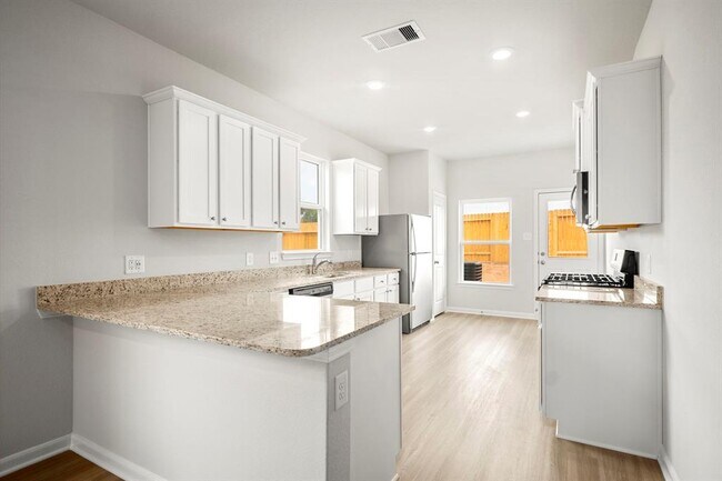 Building Photo - 15834 Berry Hl Dr