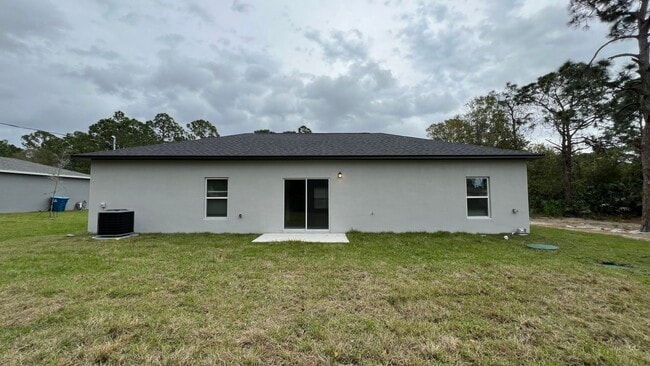 Building Photo - AVAILABLE NOW! BRAND NEW 3 BD/2BA Home in ...