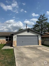 Building Photo - 2743 Maple Tree Rd