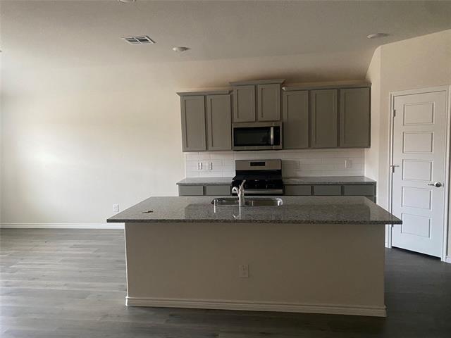 Foto del edificio - 2116 Camellia St