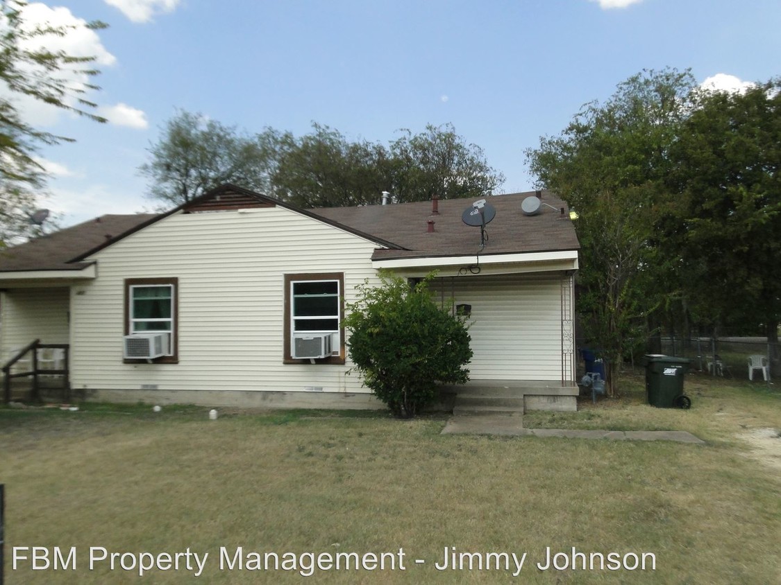 Foto principal - 415 W Pleasant Run Rd